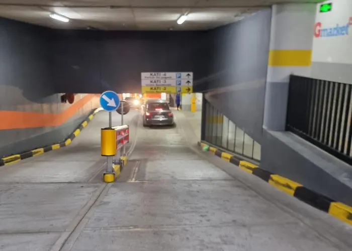 Albania Haven 2a ティラナ